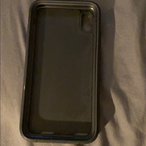 iPhone XS Max case - Picture 2 of 2